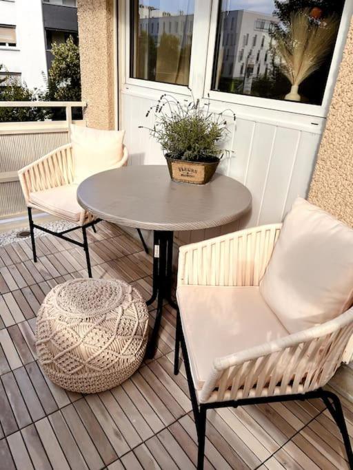 Stylish Studio Apartment With Beautiful Balcony Ingolstadt Esterno foto